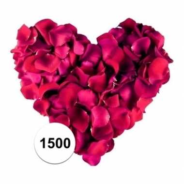Valentijn bordeaux rode rozenblaadjes 1500 stuks kado