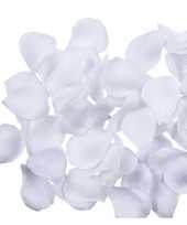 100x witte strooi rozenblaadjes 3 cm kado
